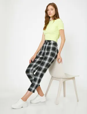 16301 Black Check Cropped Trousers