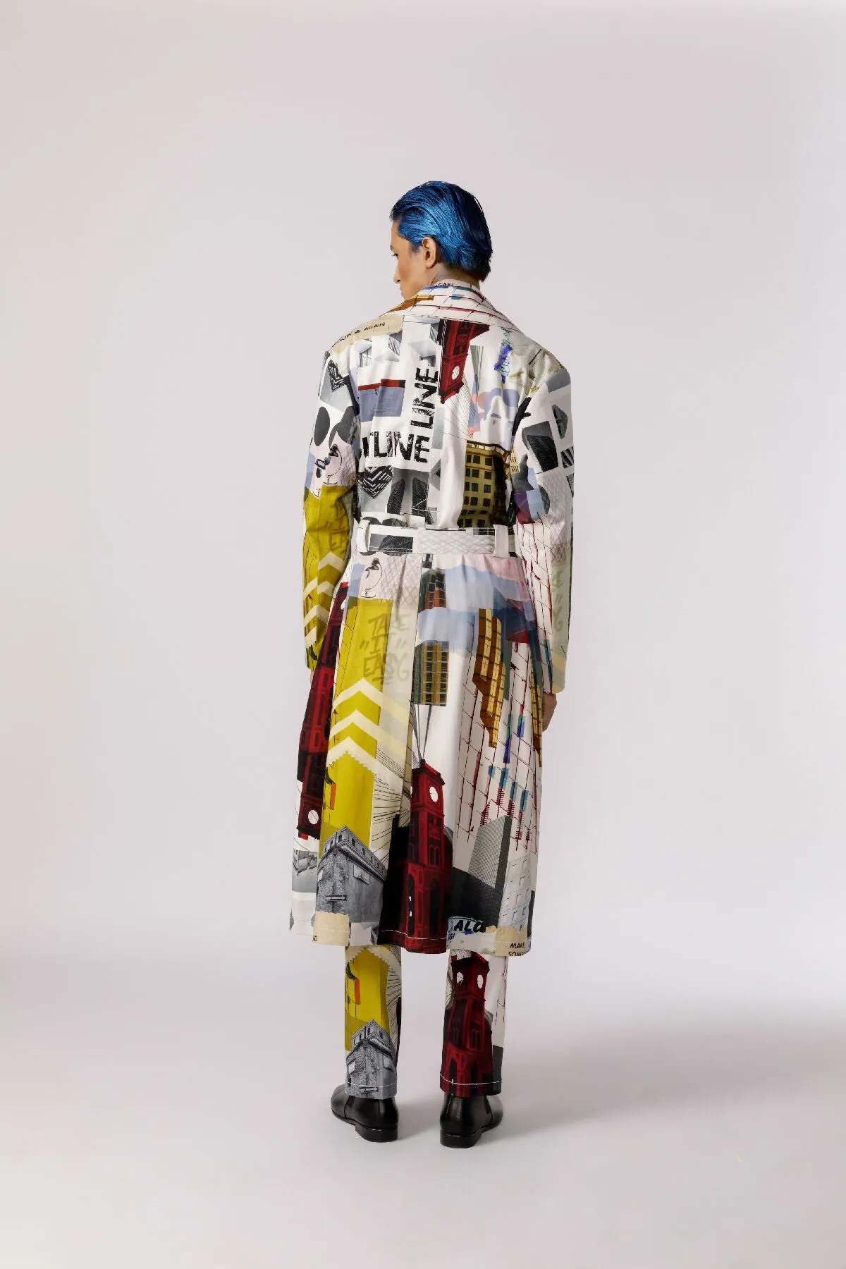 Bauhaus mosaic trench