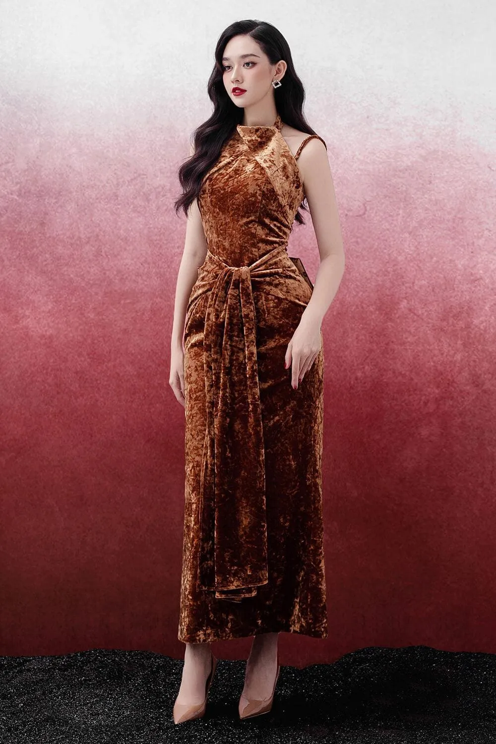 Canes Sheath Sleeveless Velvet Midi Dress