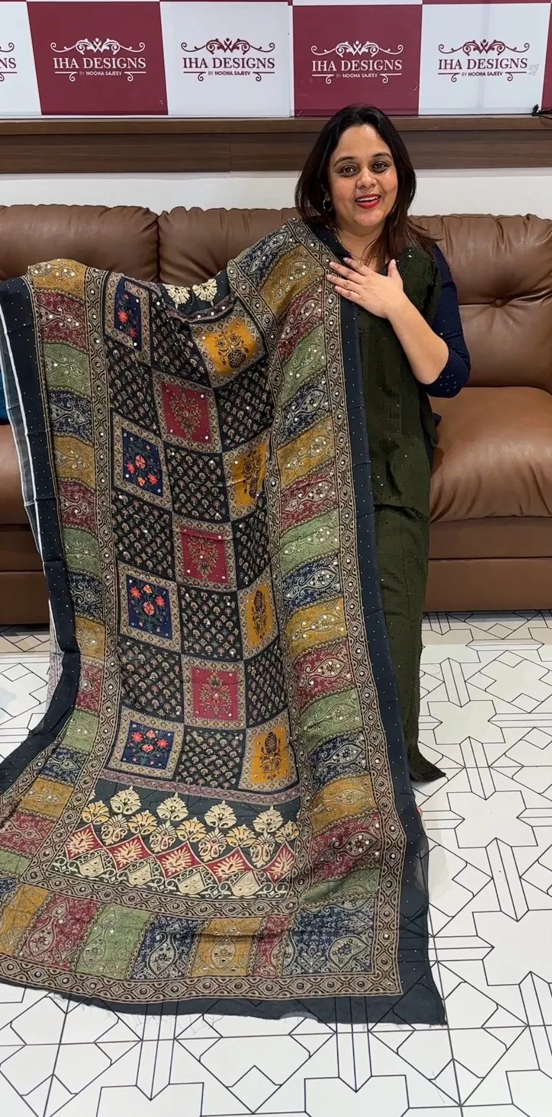 IHA'S IN-HOUSE DESIGNER DUPATTA - IHA 14386