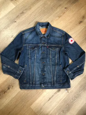 Levi’s Medium Wash Denim Trucker Jacket with Canada Patch