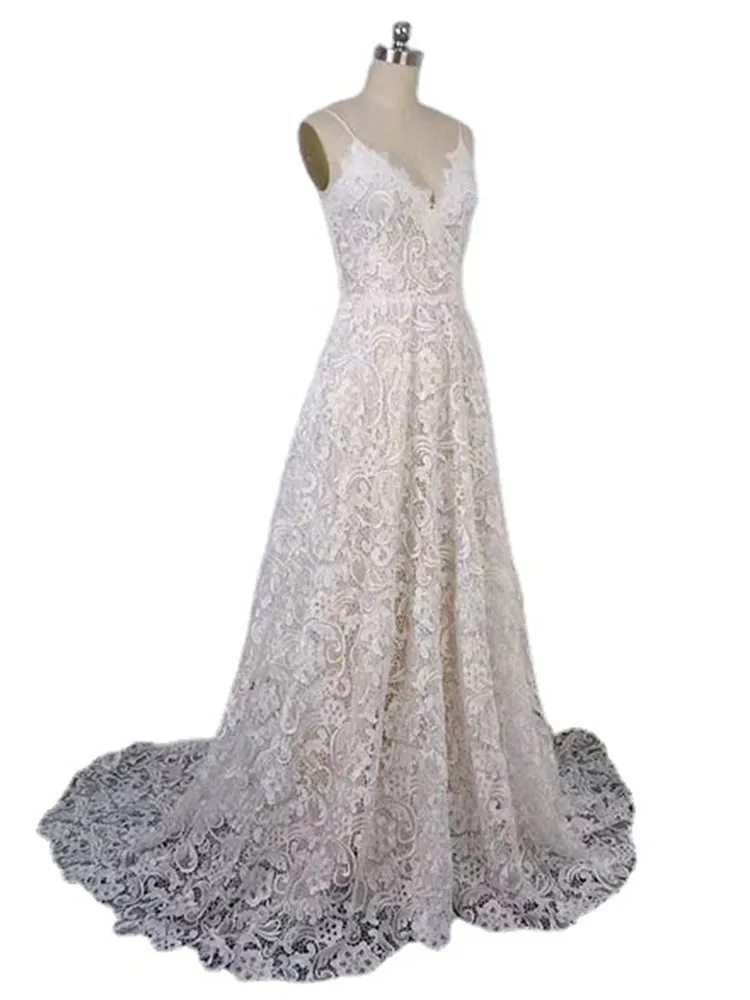 Sleeveless Spaghetti Straps V-neck Long Lace Wedding Dresses