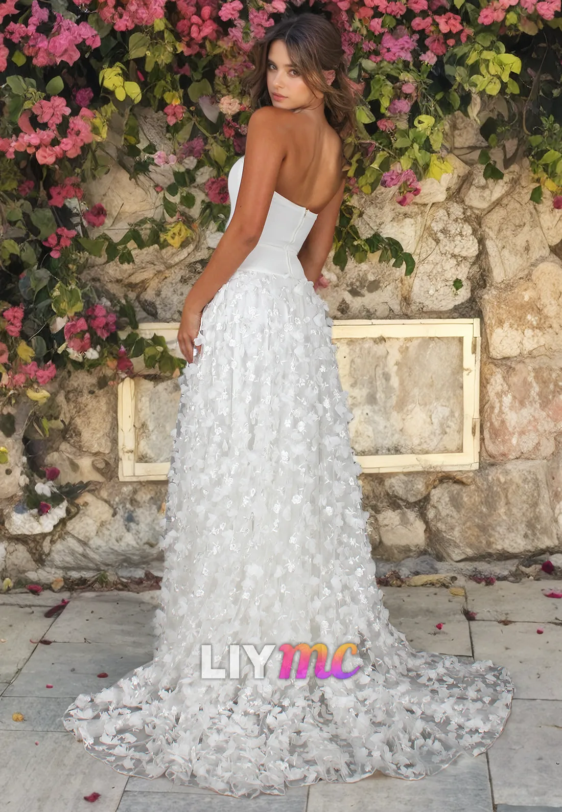 Sweetheart Sleeveless Floral Embellished A-Line Wedding Dress