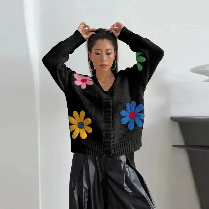 TAVIMART  -  Autumn Knitted Women Sweater Sweet Flower Loose Long Sleeve O-neck Female Pullovers 2025 New Casual Loose Ladies Tops Streetwear